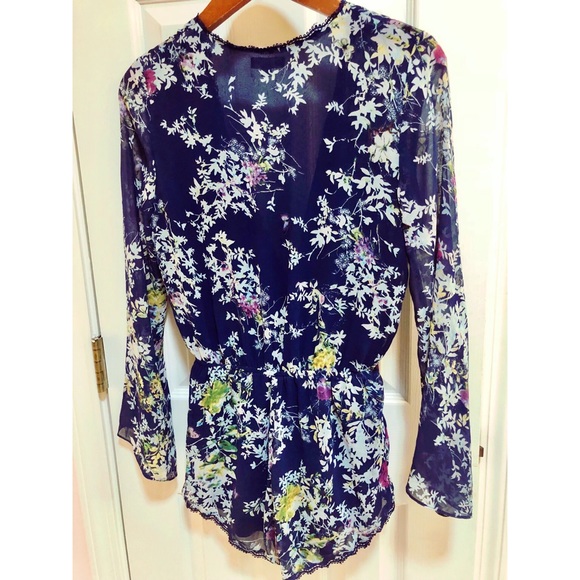 Stylish Floral Romper - Picture 4 of 4